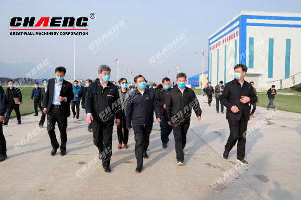 Henan Province came to the site survey of the sand and gravel aggregate production project