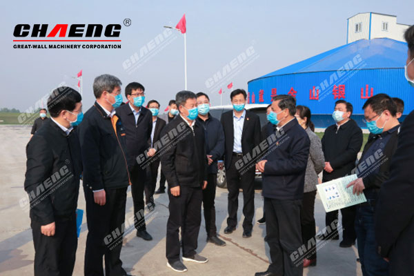 Vice governor of Henan Province came to the site survey of the sand and gravel aggregate production 